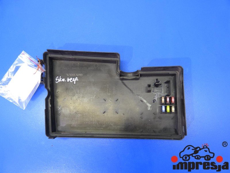 Skrzynka bezpieczników Volvo V50 S40 II 30728349 Skrzynka bezpieczników Volvo V50 S40 II 30728349
