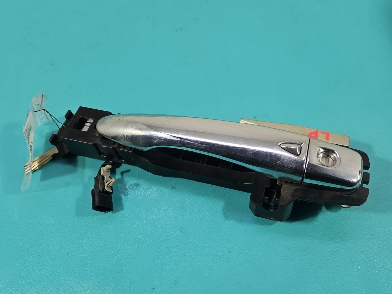 Klamka przód lewa zewnętrzna Nissan X-trail III T32 13-21