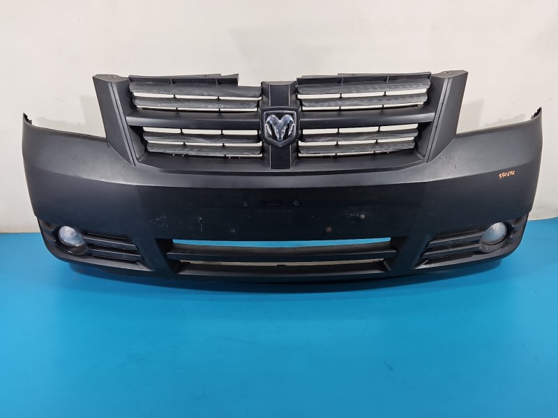Zderzak przód Dodge Caravan V 07-20 bordowy