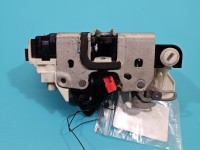 Zamek tył prawy P04589650AD Jeep Compass I 06-16 Producent części: JEEP, 4pin