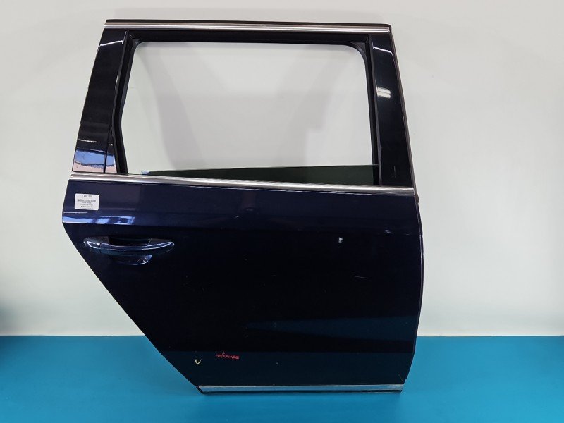 Drzwi tył prawe Vw Passat B7 kombi 5d LH5X Drzwi tył prawe Vw Passat B7 kombi 5d LH5X