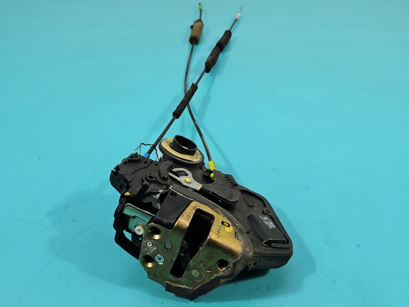 Zamek tył prawy Toyota Avensis II T25 TOYOTA, 2pin