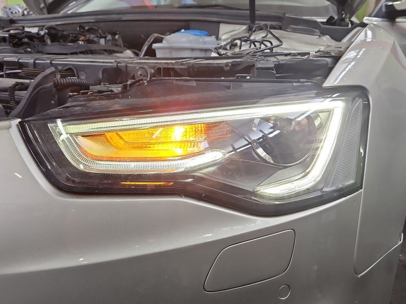 Reflektor lewy lampa przód Audi A5 8T EUROPA