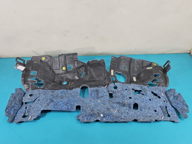 Wygłuszenie pozostałe PODBITKA Toyota Corolla E16 E18 13-