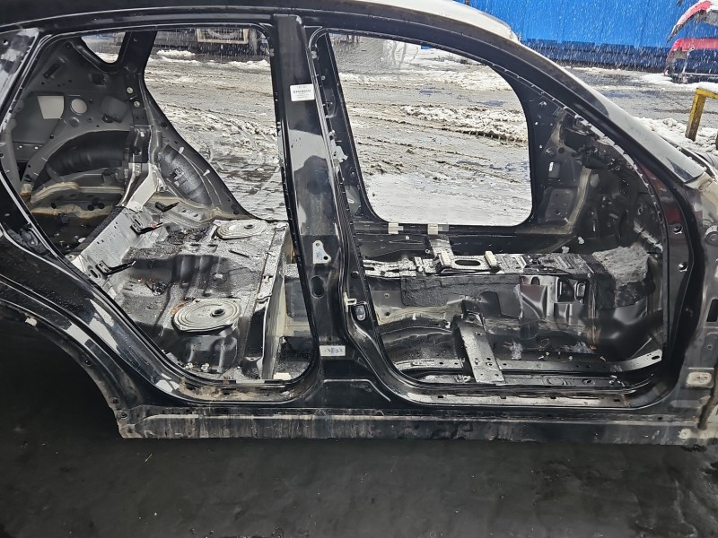 Próg prawy SŁUPEK ŚRODKOWY B INFINITI QX50 HB 5d KH3