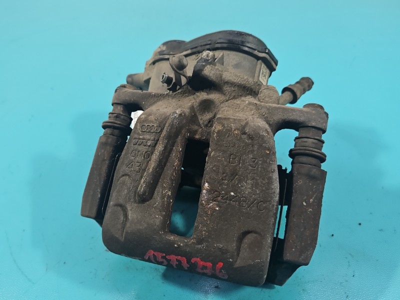 Zacisk tył prawy AUDI A8 D4 4H sedan 2.0 TFSI