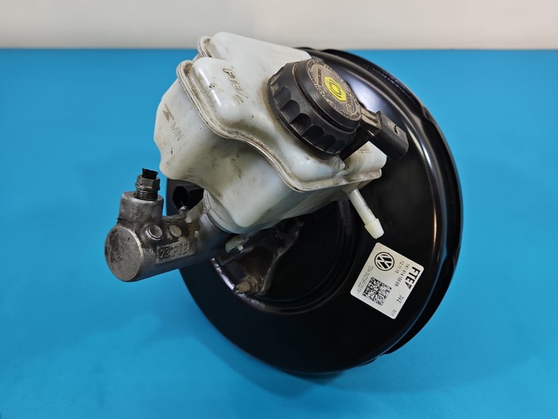 Serwo hamulcowe Vw Jetta VI 2.0 tdi 1K1614105ER