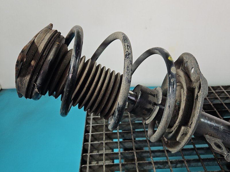 Sprężyna przód przednia Renault Megane IV 1.3 Tce