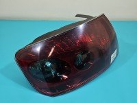 Lampa tył lewa Peugeot, VALEO Lekko wypalone gniazdo żarówki. Uszkodzony zaczep trzymający wkład Peugeot 407 sedan