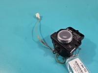 Przełącznik radia nawigacji panel Mercedes W204 A2048702058