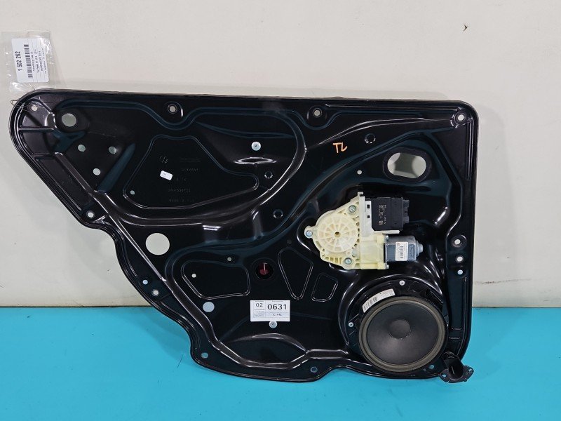 Podnośnik tył lewy Vw Passat B7 3AA959795, 3AA839755 sedan Podnośnik tył lewy Vw Passat B7 3AA959795, 3AA839755 sedan