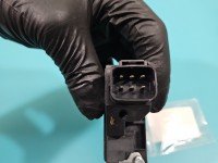 Podnośnik przód prawy Kia Sorento III Producent części: KIA, sam silniczek 6 PIN 82460-C5120 5d HB