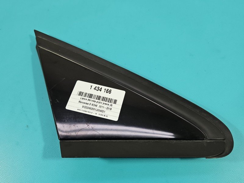 Listwa błotnika przód prawa Mercedes W246 A2466900287 Listwa błotnika przód prawa Mercedes W246 A2466900287