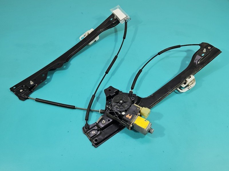 Podnośnik przód prawy Ford S-max II MK2 Producent części: FORD, 6PIN 0130822733 5d HB Podnośnik przód prawy Ford S-max II MK2 Producent części: FORD, 6PIN 0130822733 5d HB