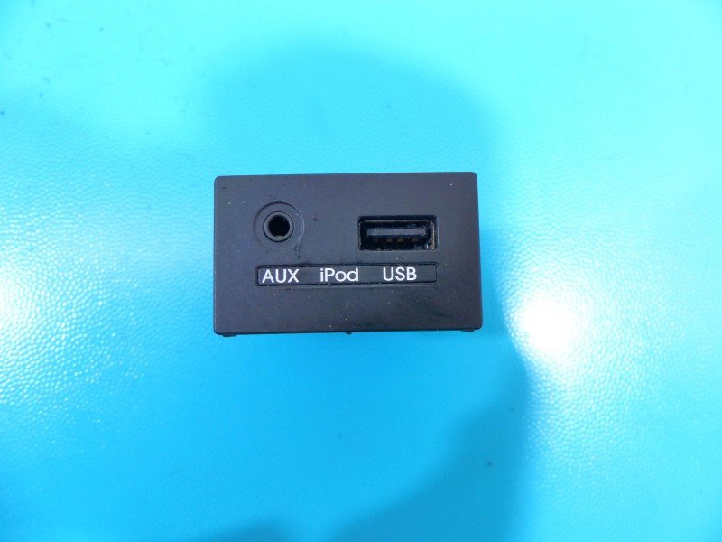 Gniazdo USB Hyundai I30 I 07-12 96120-2R000