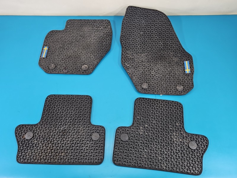 Dywaniki komplet VOLVO S60 II 10-