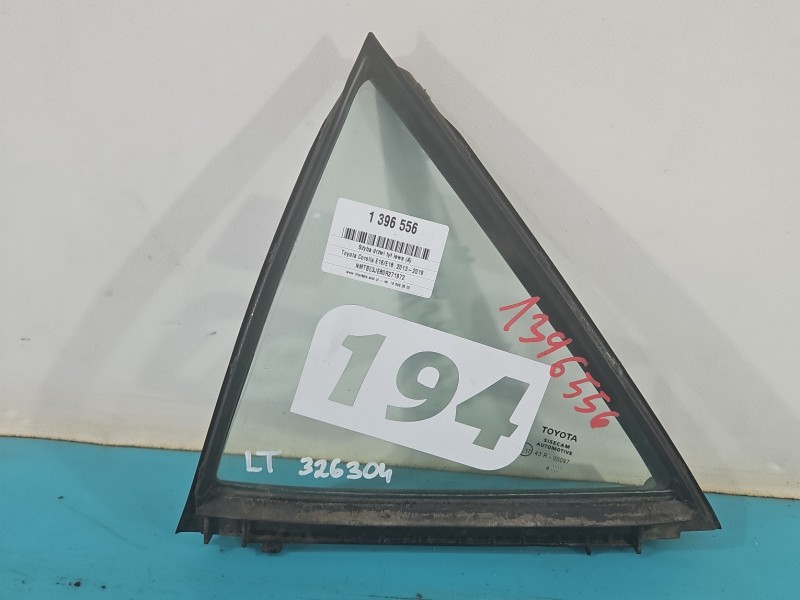 Szyba drzwi tył lewa Toyota Corolla E16 E18 13- sedan