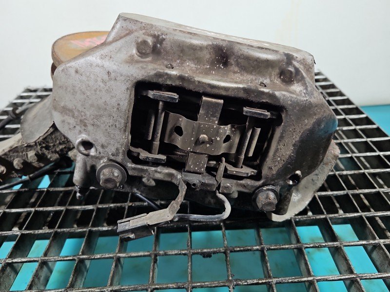 Zacisk przód lewy Alfa romeo 159 1.9 jtd