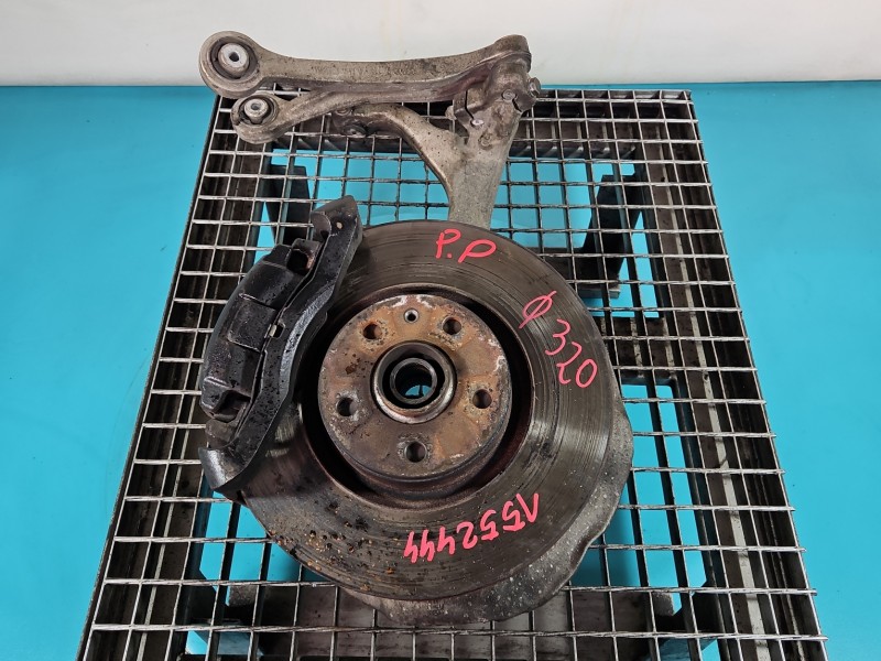 Zwrotnica prawa piasta przód 3.0 tdi Audi A6 C6