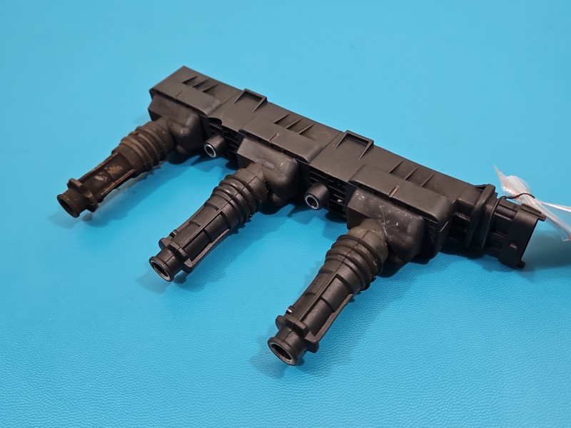 Cewka zapłonowa Opel Corsa B 0221503014 1.0 12v Producent części: OPEL, 5PIN