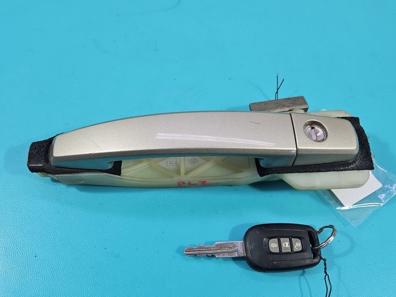 Klamka przód lewa zewnętrzna Chevrolet Captiva Klamka przód lewa zewnętrzna Chevrolet Captiva