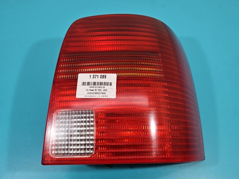 Lampa tył prawa Vw Passat B5 kombi