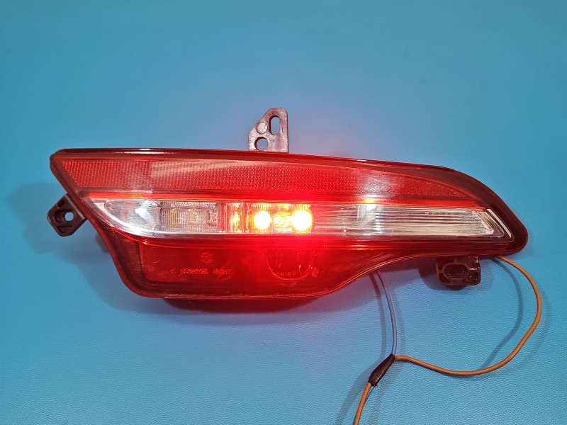 Lampa tył prawa zderzaka przeciwmgielna Renault Kadjar 90141131R