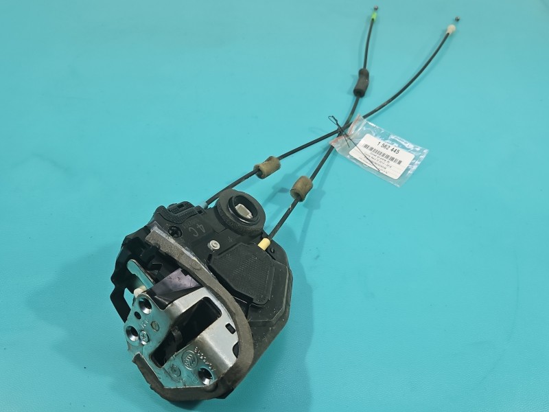 Zamek tył prawy 5052703 Toyota Rav4 IV 4pin