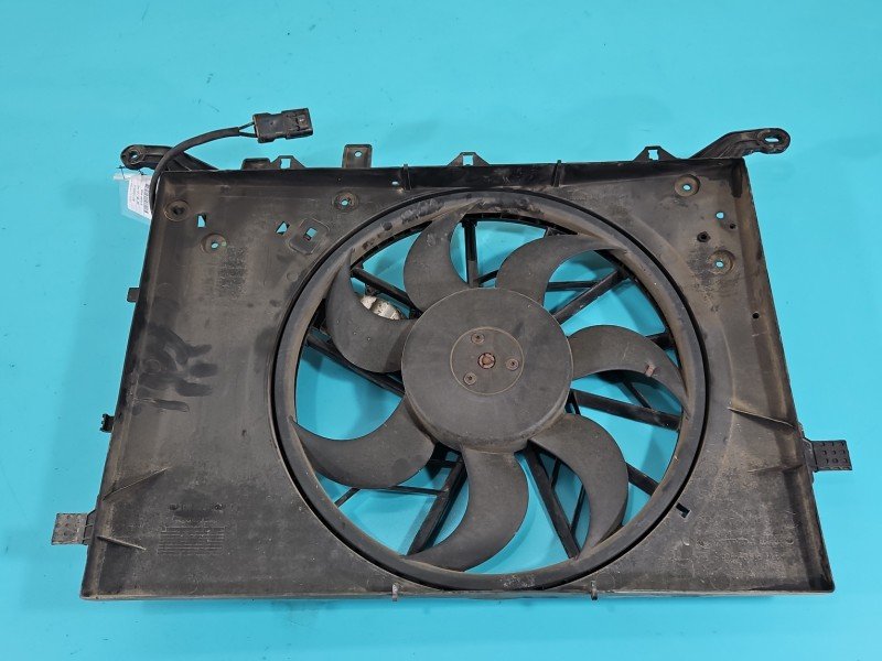 Wentylatory Wentylator chłodnicy Volvo V70 II 8649634 2.4 20v (B5244SG) Wentylatory Wentylator chłodnicy Volvo V70 II 8649634 2.4 20v (B5244SG)