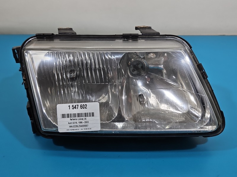 Reflektor prawy lampa przód Audi A3 8L EUROPA