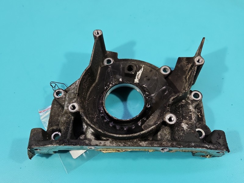 Obudowa rozrządu AUDI A4 B8 2.0 tdi (Cag)