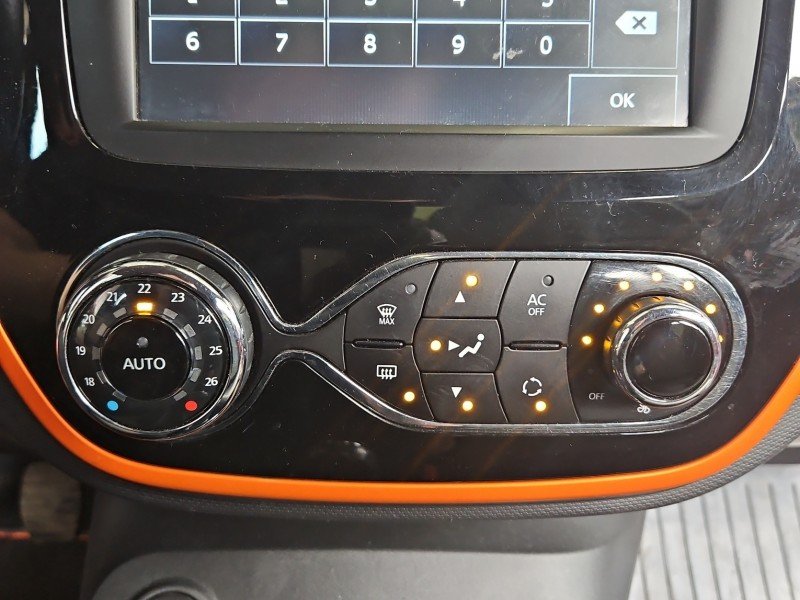 Konsola panel nawiewu Renault Captur I 275108796R Konsola panel nawiewu Renault Captur I 275108796R