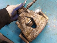 Zacisk przód lewy Audi A3 8L 1.9 tdi