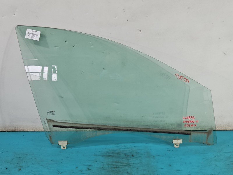 Szyba drzwi przód prawa Renault Megane III kombi