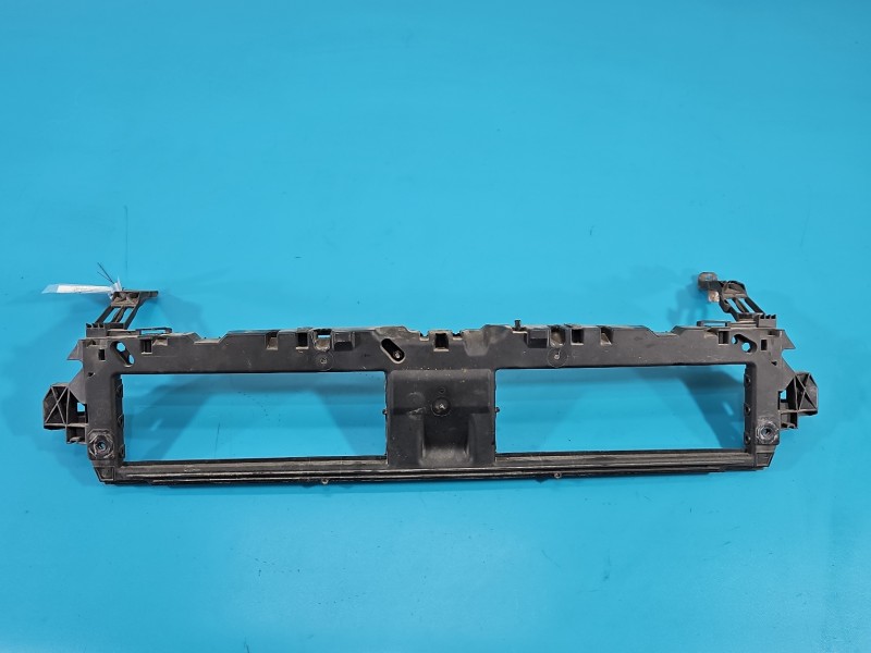 Mocowanie uchwyt Atrapy przód Audi A4 B9 8W0807771F