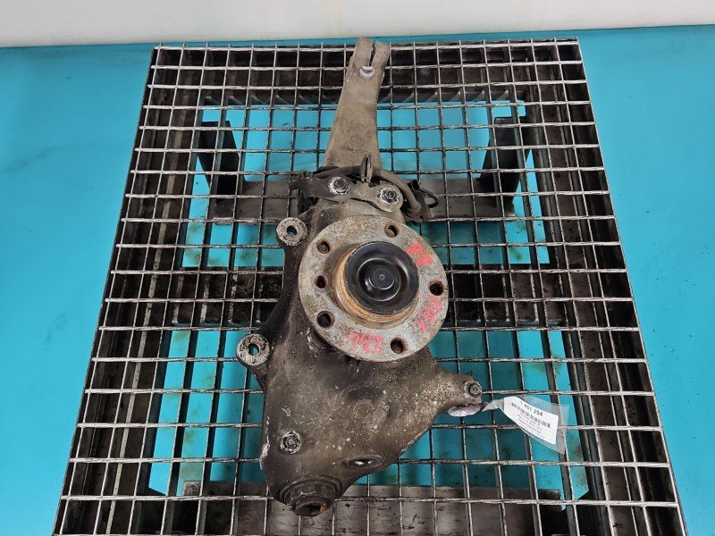 Zwrotnica prawa piasta przód 2.0d (N47D20D) Bmw f10 f11 Zwrotnica prawa piasta przód 2.0d (N47D20D) Bmw f10 f11