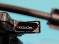 Zamek przód lewy 9835419280 Opel Astra VI L EUROPA Producent części: OPEL, 5pin