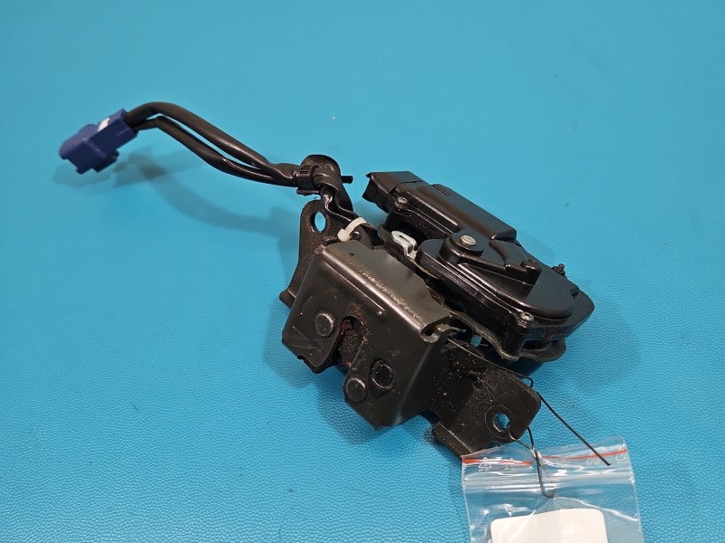 Zamek klapy tył Toyota Prius II XW20 03- HB TOYOTA, 4pin