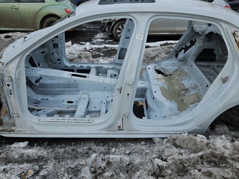 Próg lewy SŁUPEK ŚRODKOWY B Audi A4 B9 sedan 4d LS9R