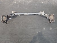 Tylna belka oś tył Toyota Auris I 1.6 VVTI