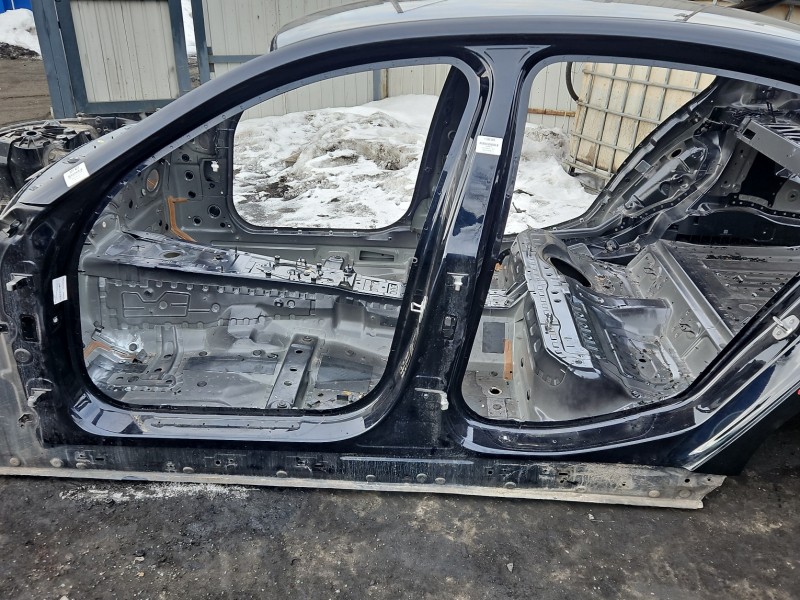 Próg lewy SŁUPEK ŚRODKOWY B BMW G30 sedan 4d 416