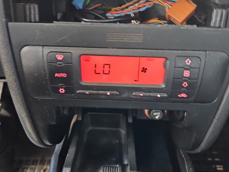 Konsola panel nawiewu Seat Leon I Toledo II 1M0820043C