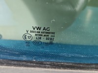 Szyba karoseryjna tył lewa Skoda Superb IV kombi