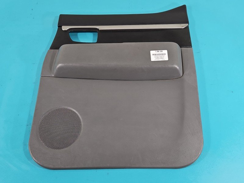 Tapicerka drzwi tył prawa boczek Ford Ranger IV 98-11 UR63-68520 Tapicerka drzwi tył prawa boczek Ford Ranger IV 98-11 UR63-68520