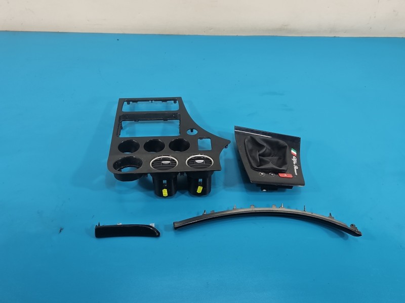 Listwa listwy dekory dekor deski Alfa romeo 159 eu