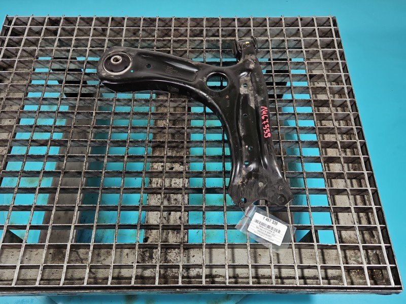 Wahacz przód prawy Seat Ibiza IV 6J przedni Wahacz przód prawy Seat Ibiza IV 6J przedni