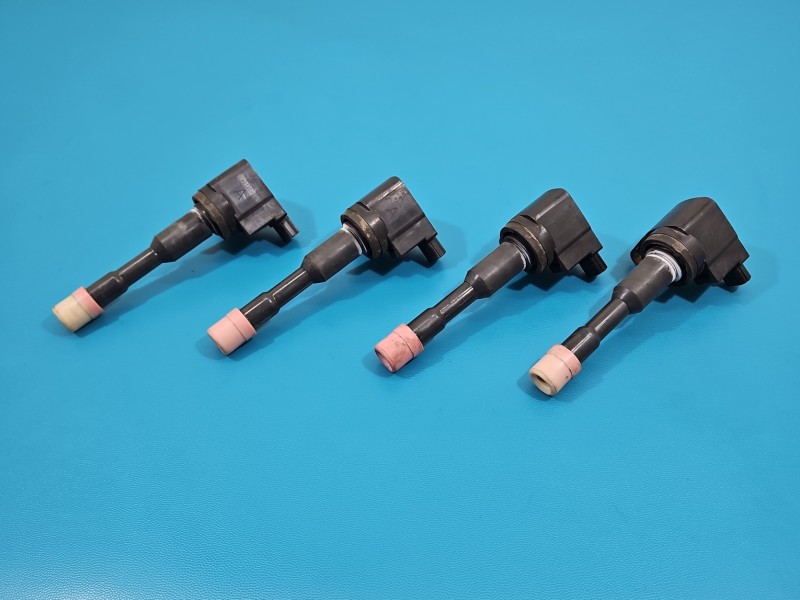 Cewka zapłonowa Honda Jazz II CM11-108 1.2b Producent części: Honda, Europejska, 4szt, 3pin