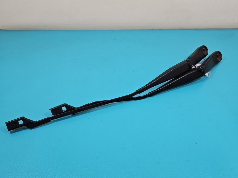 Ramie wycieraczki przód komplet lewe prawe Ford Mondeo Mk4 7S7117526CE, 7S7117526AF