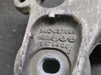 Łapa skrzyni biegów Audi A4 B6 1.9 tdi 8E0399263R