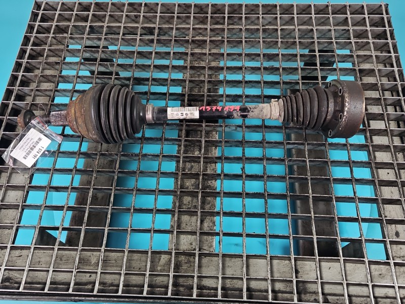 Półoś przód lewa Skoda Octavia III 1.5 TSI manual